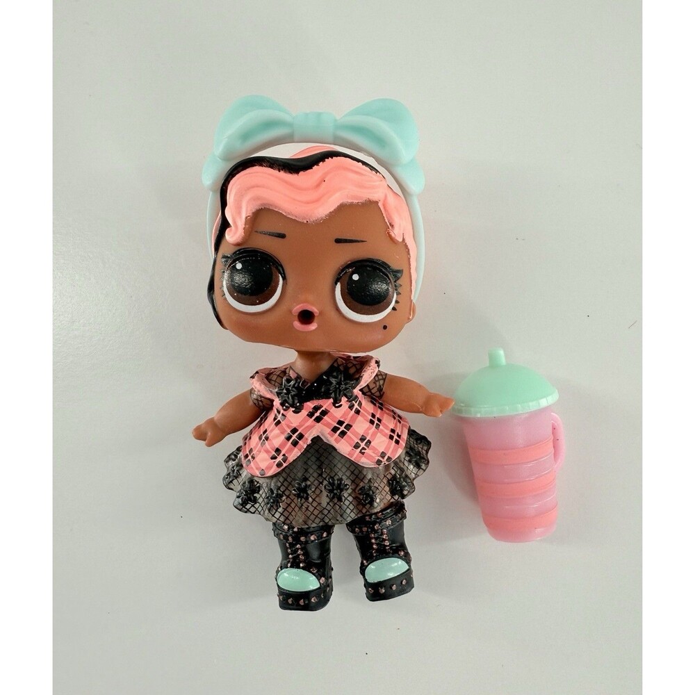 Ultra-Rare LOL Surprise Strut Doll VHTF Exclusive Glamper Camper L.O.L. Doll